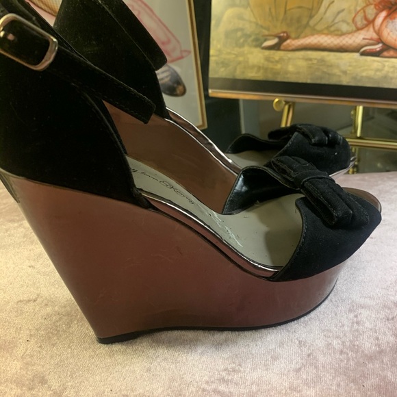 Penny loves Kenny bow wedges - Picture 2 of 3